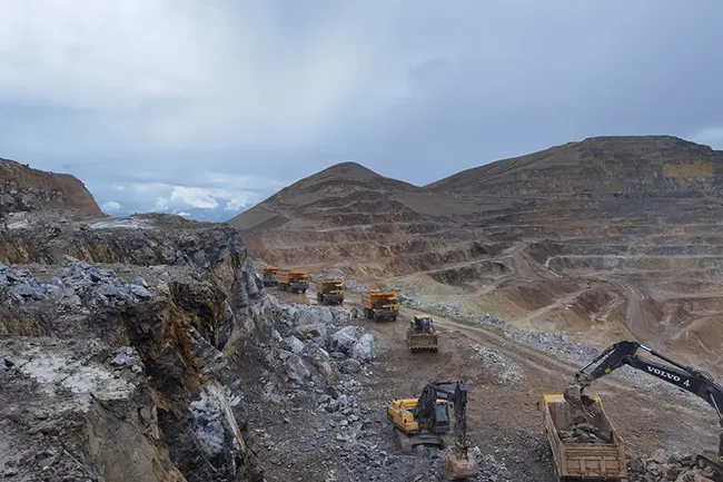 Mina de cobre Yulong en Xizang