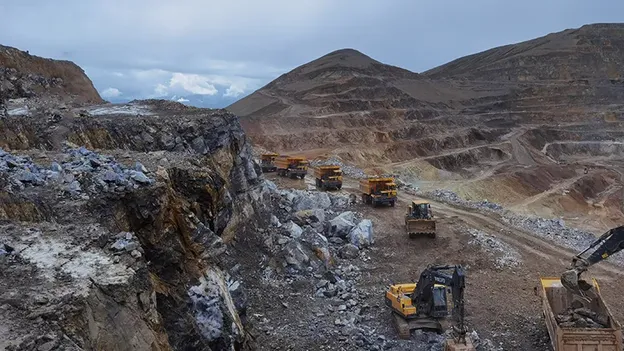Mina de cobre Yulong en Xizang